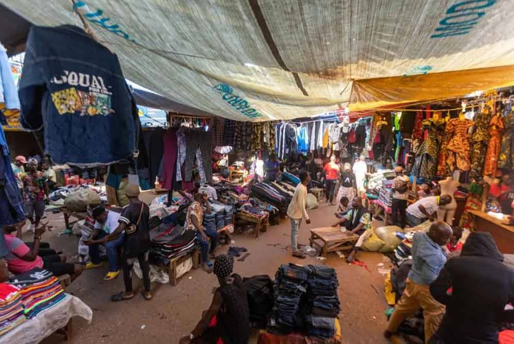 Satu daripada tiga rakyat Uganda yang berpopulasi 16 juta orang mengenakan pakaian terpakai.