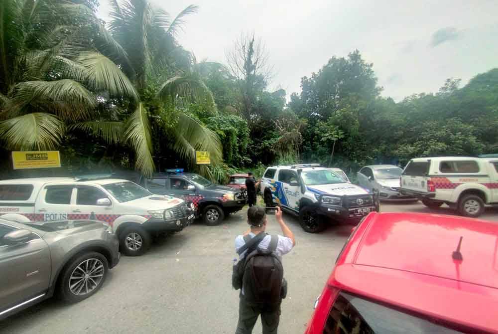Unit K9 Bukit Aman sekali lagi dihantar ke kawasan penemuan mayat kanak-kanak lelaki autistik, Zayn Rayyan pada Sabtu.