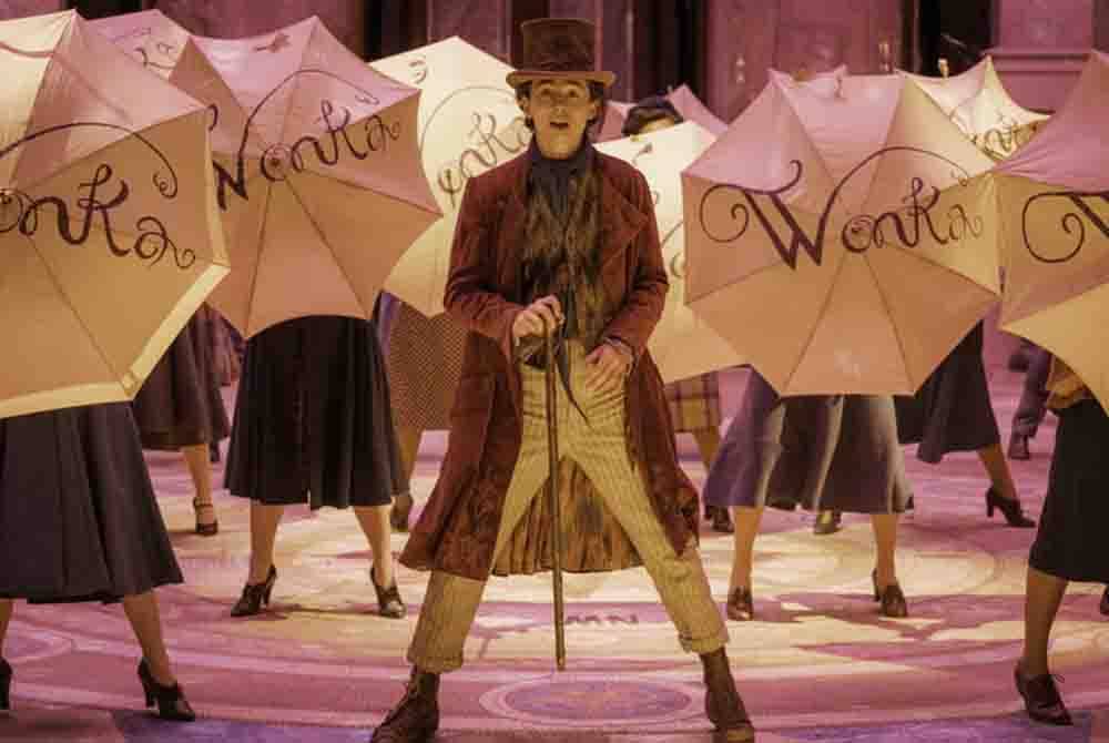 Timothee Chalamet tampil cemerlang sebagai Willy Wonka.