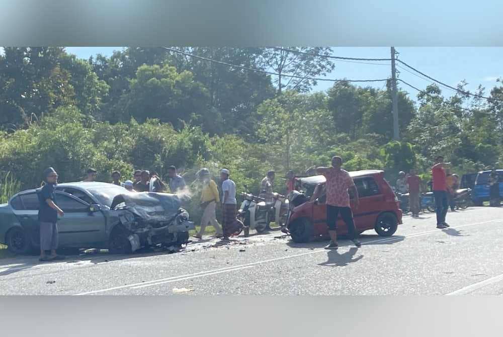 Kedua-dua kenderaan bertembung dalam kemalangan di Kampung Baru Ketemba, Baling.
