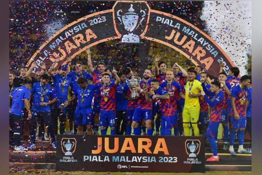 Pemain JDT meraikan kemenangan selepas perlawanan akhir Piala Malaysia 2023. - Foto Bernama