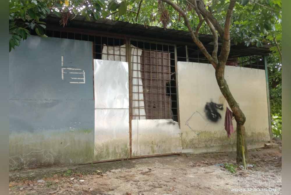 Stor yang dijadikan tempat simpanan motosikal menjadi tumpuan hari keempat operasi pencarian bahan bukti kes pembunuhan Zayn Rayyan.