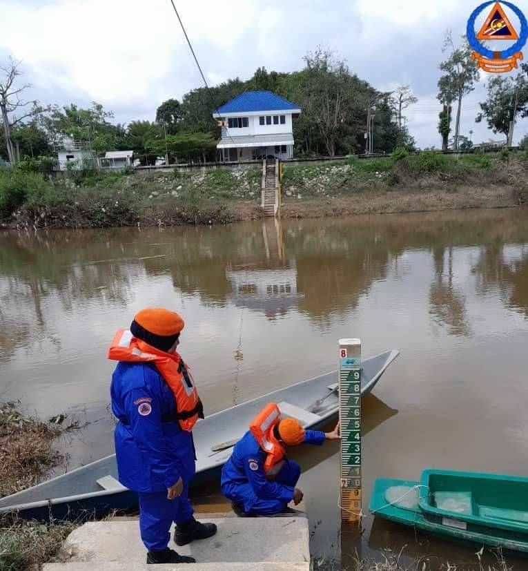 Bacaan paras air Sungai Golok di Rantau Panjang masih berada pada tahap berjaga-jaga meskipun semakin menurun kepada 7.09 meter.
Foto: APM
