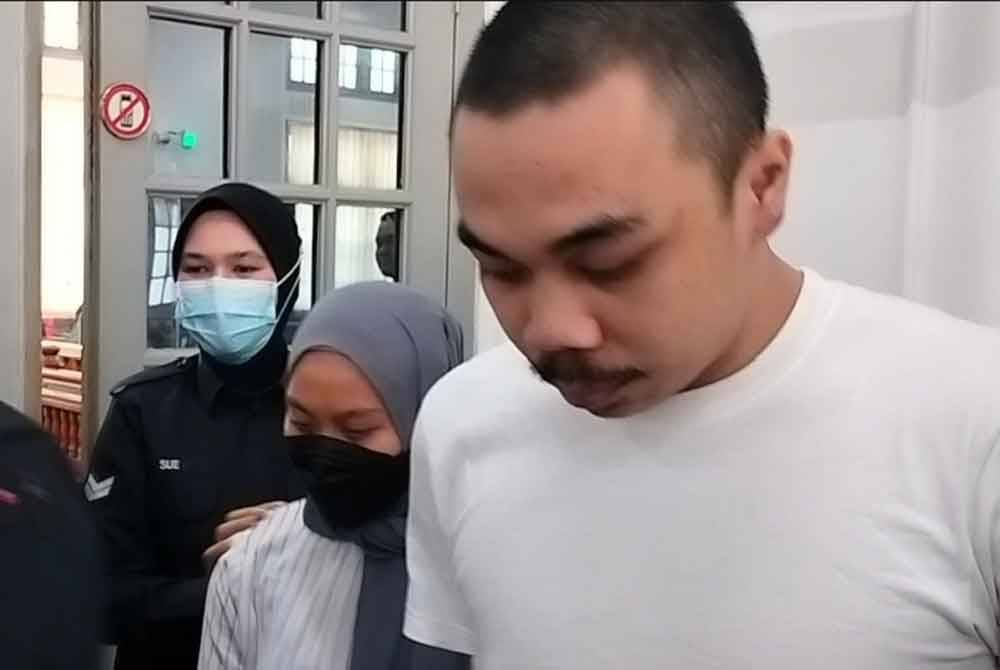 Tertuduh, Bartolomeus Fransceda (kanan) dan isterinya, Ekalia (tengah) dijatuhi hukuman penjara 35 tahun kerana membunuh majikannya tiga tahun lalu.