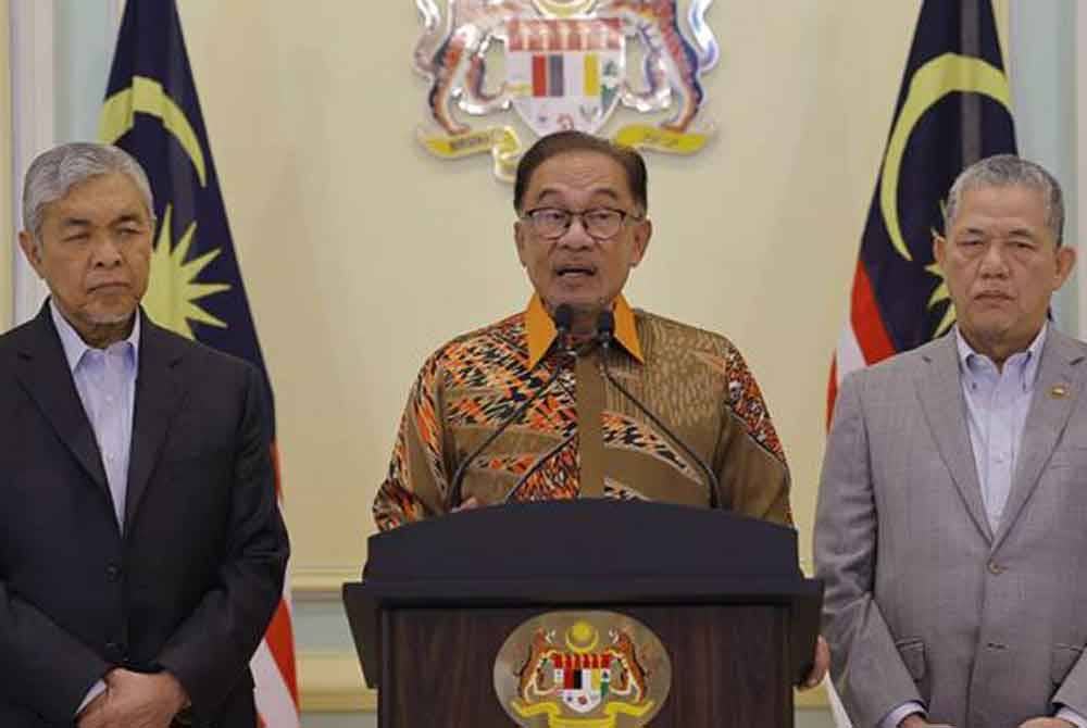 Beberapa sumber yang rapat dengan koridor kuasa menjangkakan sosok yang pernah menjawat jawatan Menteri sebelum ini dijangka kembali 'beraksi' sebagai pemain utama. - Gambar fail