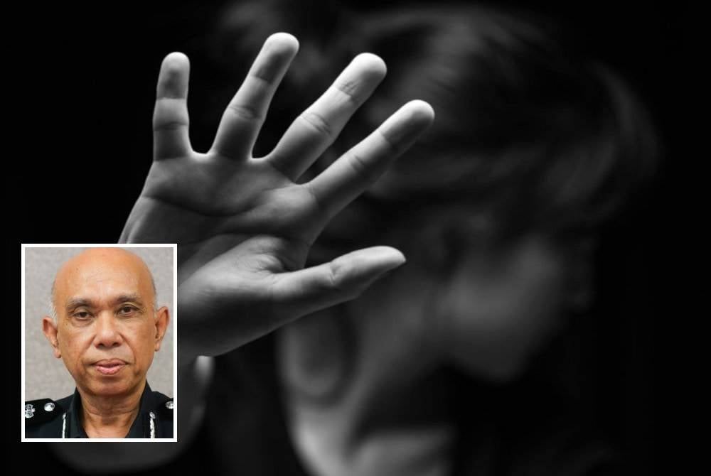 Polis berjaya memberkas seorang lelaki yang berkelakuan tidak senonoh dengan menunjukkan kemaluannya ke arah seorang wanita di dalam Transit Aliran Massa (MRT) di sini, pada 5 Disember lalu.. - Gambar hiasan. Gambar kecil: Ahmad Sukarno