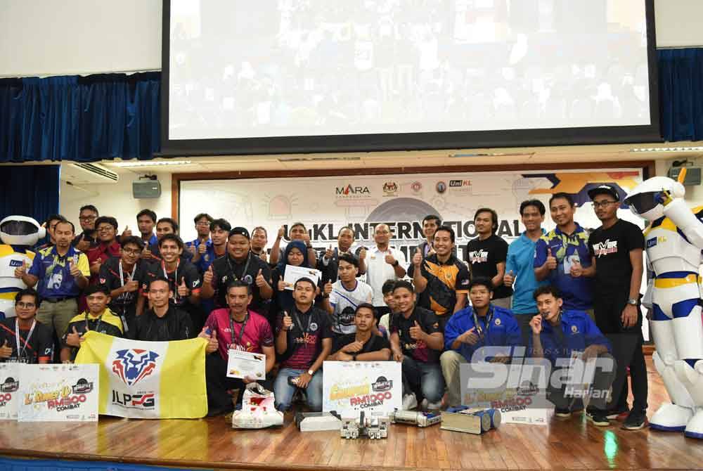 Majlis Perasmian Penutup UniKl International Robattle Competition 2023 yang berlangsung di Dewan Perdana UniKl pada Selasa. - FOTO: SINAR HARIAN / MOHD RAFIQ REDZUAN HAMZAH