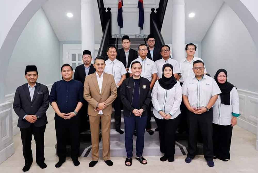 Onn Hafiz mengadakan pertemuan dengan PLUS Malaysia Berhad. - Foto Facebook Onn Hafiz