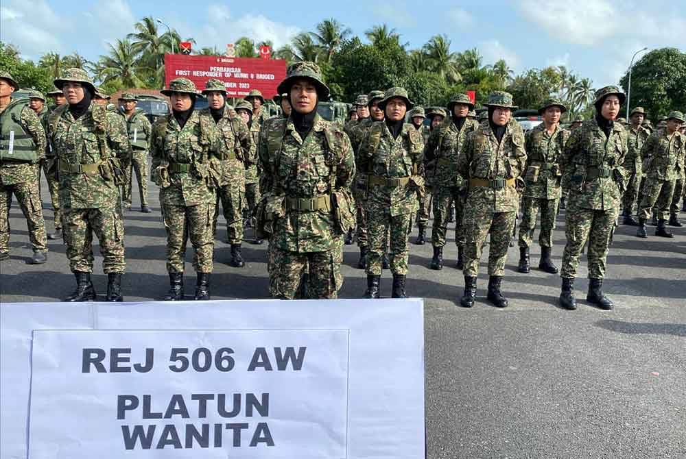 Anggota ATM wanita juga memainkan banyak peranan sepanjang MTL.