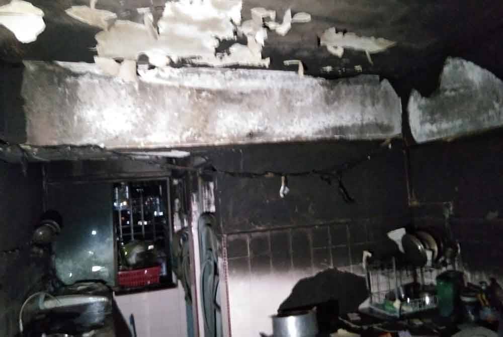 Keadaan rumah mangsa yang terbakar dalam kejadian malam Isnin.