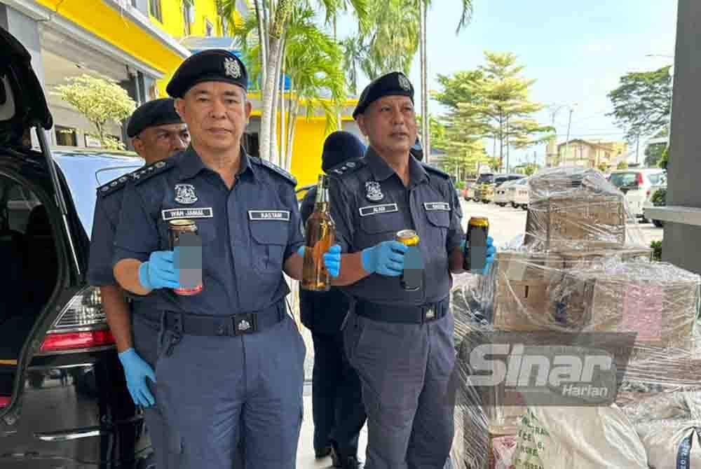 Minuman keras yang dirampas untuk siasatan lanjut.