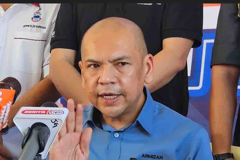 Armizan ketika ditemui pemberita selepas melancarkan Program Jualan Rahmah di Kapayan Kota Kinabalu.
tamat