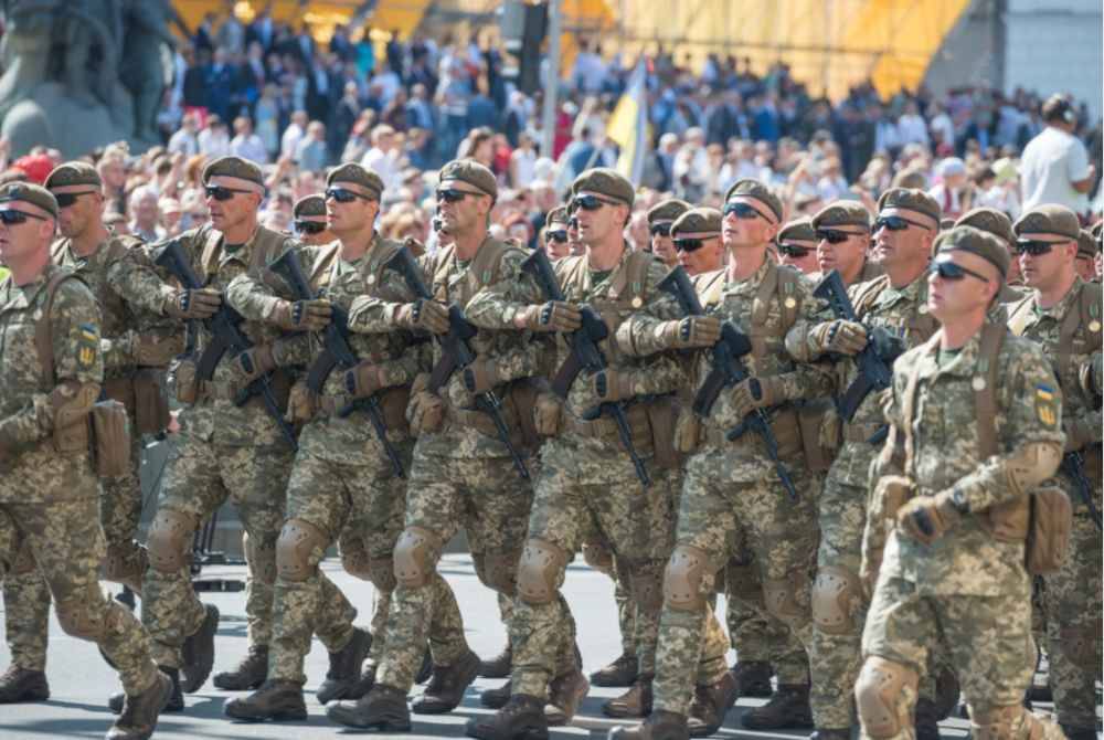 Ukraine mahu rakyatnya terutama golongan lelaki yang berada di luar negara untuk berkhidmat dalam tentera pada tahun depan. - Foto 123RF