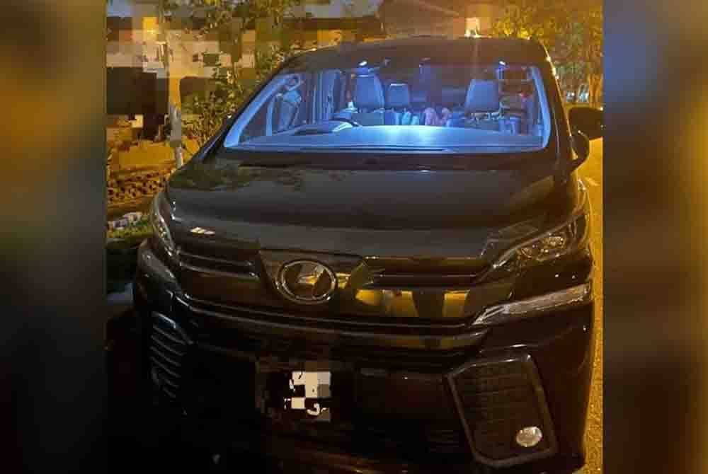 Seorang kanak-kanak perempuan maut selepas ditinggalkan lebih tujuh jam dalam kereta, di kawasan perumahan Ara Damansara, bulan lalu.