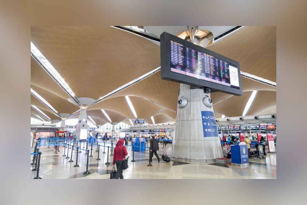 Semua penumpang bagi penerbangan domestik dan antarabangsa dinasihatkan untuk merancang perjalanan sewajarnya dan tiba di Lapangan Terbang Antarabangsa Kuala Lumpur (KLIA) lebih awal. - Gambar hiasan