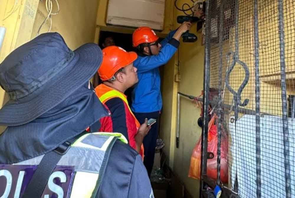 Lima premis judi online di Ampang dikenakan tindakan pemotongan bekalan elektrik pada Jumaat.