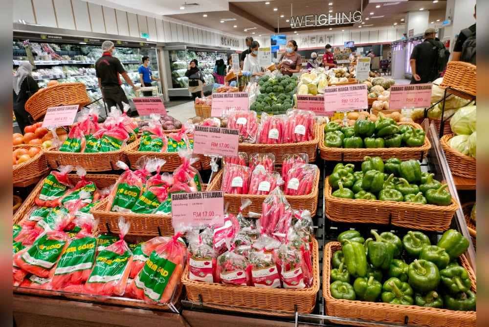 Sebahagian barangan tag harga berwarna merah jambu yang diletakkan di bawah SHMMP.