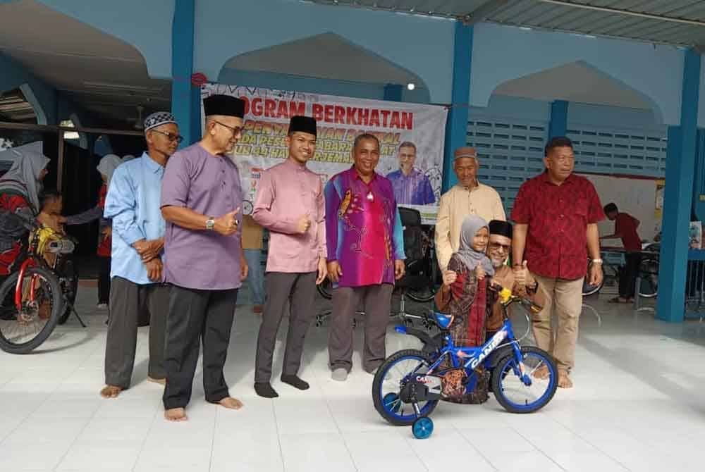 Cabaran 44 hari solat subuh berjemaah berjaya dilunaskan 16 kanak-kanak Felda Palong 12 dan 13 yang bermula sejak 1 Oktober lalu dan berakhir 10 November lepas.