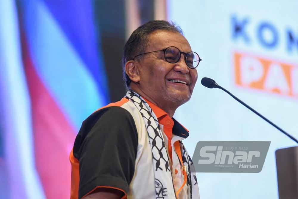 Dr Dzulkefly yang juga Pengarah Strategi parti mendapat 900 undi.