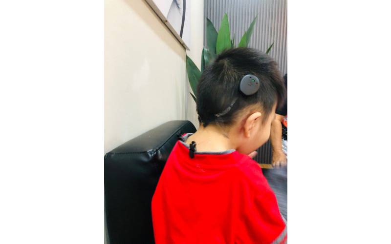 Khaivan yang berjaya menjalani pembedahan implan alat bantuan dengar pada November lalu.