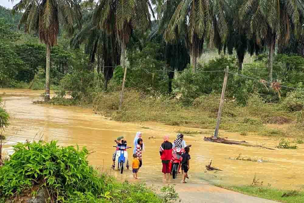 Antara kampung yang terkepung ialah Tanjong Kala, Pasir Jering, Kebun Pisang, Sungai Tasan dan Kuala Pertang.