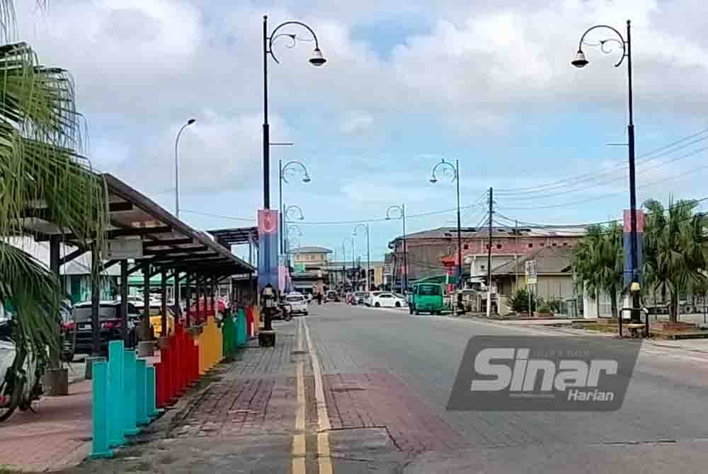 Pekan Kukup antara kawasan yang kerap dinaiki air susulan air pasang besar.