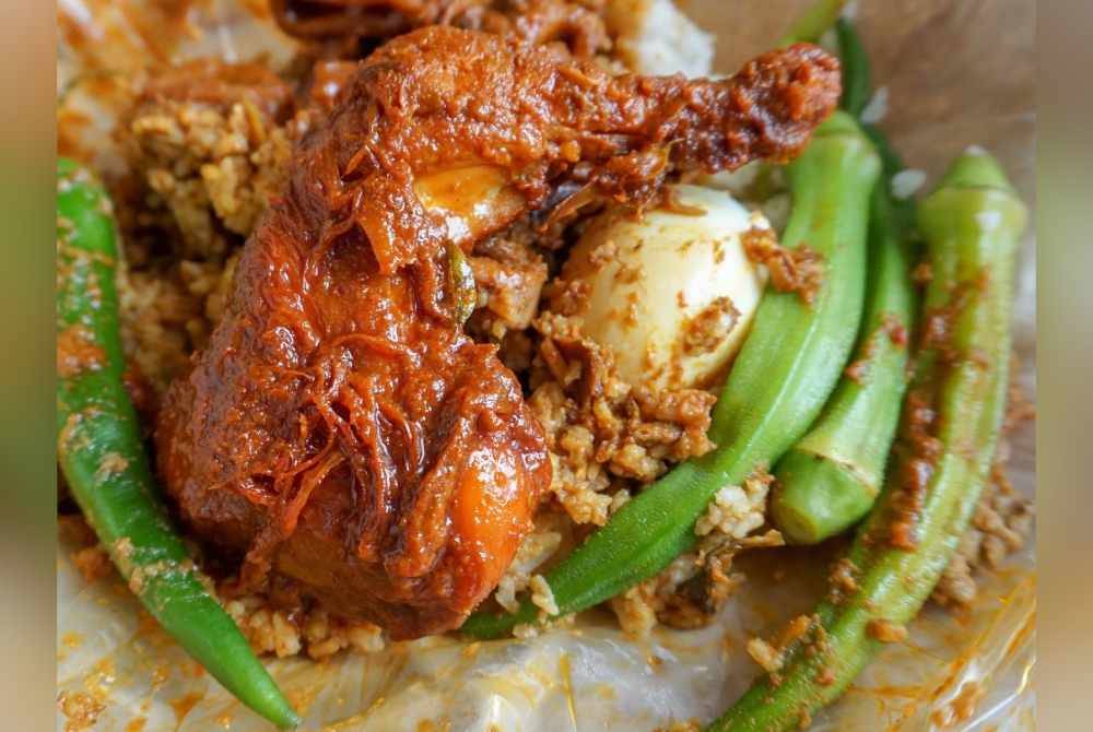 Nasi kandar di Pulau Pinang digemari pengunjung. - Gambar hiasan