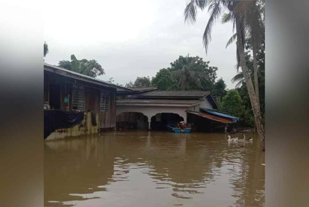 Situasi banjir di Kelantan bertambah buruk apabila mangsa yang terjejas kini mencecah 21,380 orang pada Khamis.