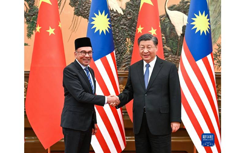 Presiden China, Xi Jinping bertemu dengan Perdana Menteri Malaysia, Datuk Seri Anwar Ibrahim.
