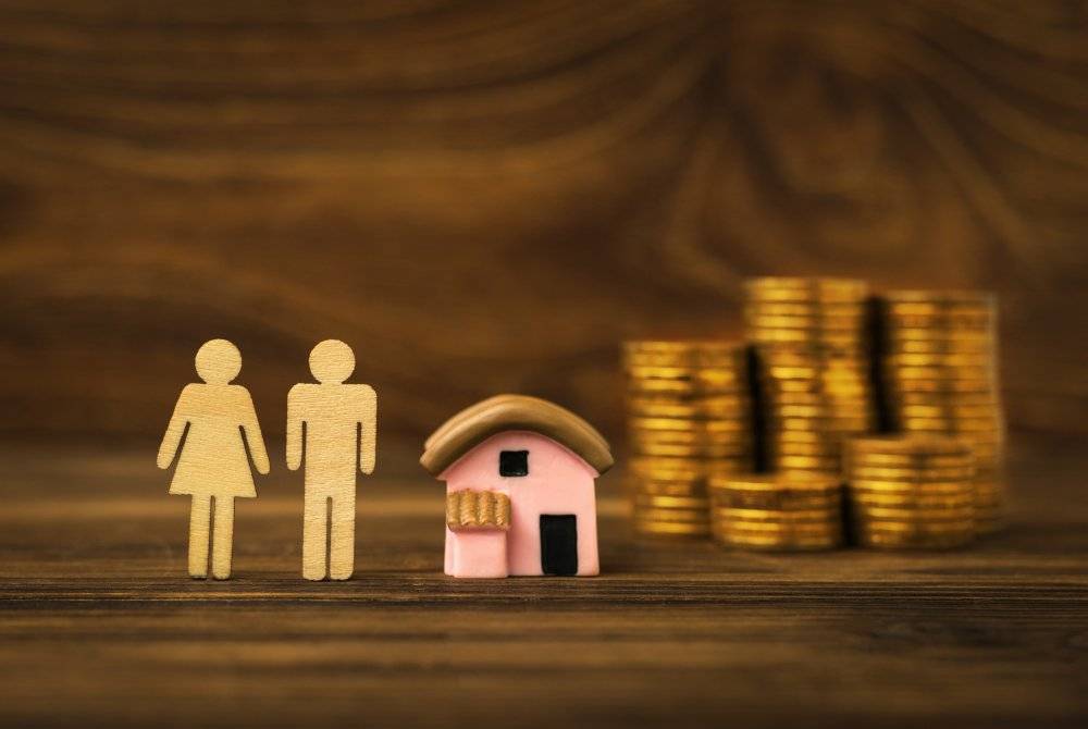 SELAIN rekod nafkah diri dan anak-anak, penting juga untuk merekodkan harta sepencarian di mahkamah supaya ia tidak dikira sebagai pusaka dan perlu dibahagi secara faraid jika berlaku kematian suami.