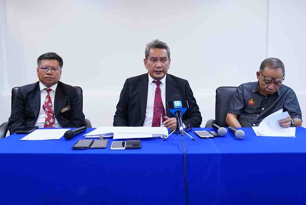 Abdul Malik (tengah), Ibrahim (kanan) dan Othman ketika sidang akhbar di ibu pejabat KPKSM pada Khamis. - FOTO: SINAR HARIAN / MOHD HALIM ABDUL WAHID.