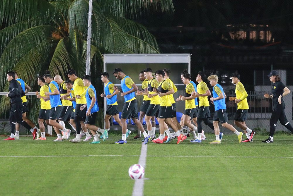 
Pan-gon (kanan) dan skuad Harimau Malaya bakal berdepan ujian sebenar pada pentas Piala Asia Qatar 2023 di Doha. Foto FB FAM