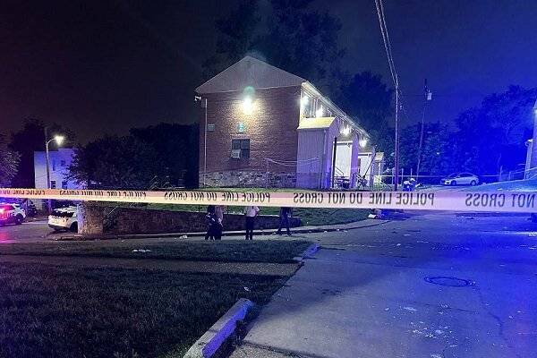 Sekurang-kurangnya tujuh orang terbunuh dalam kejadian berbalas tembakan pada Ahad antara polis dan individu dipercayai anggota kumpulan jenayah di selatan Brazil.