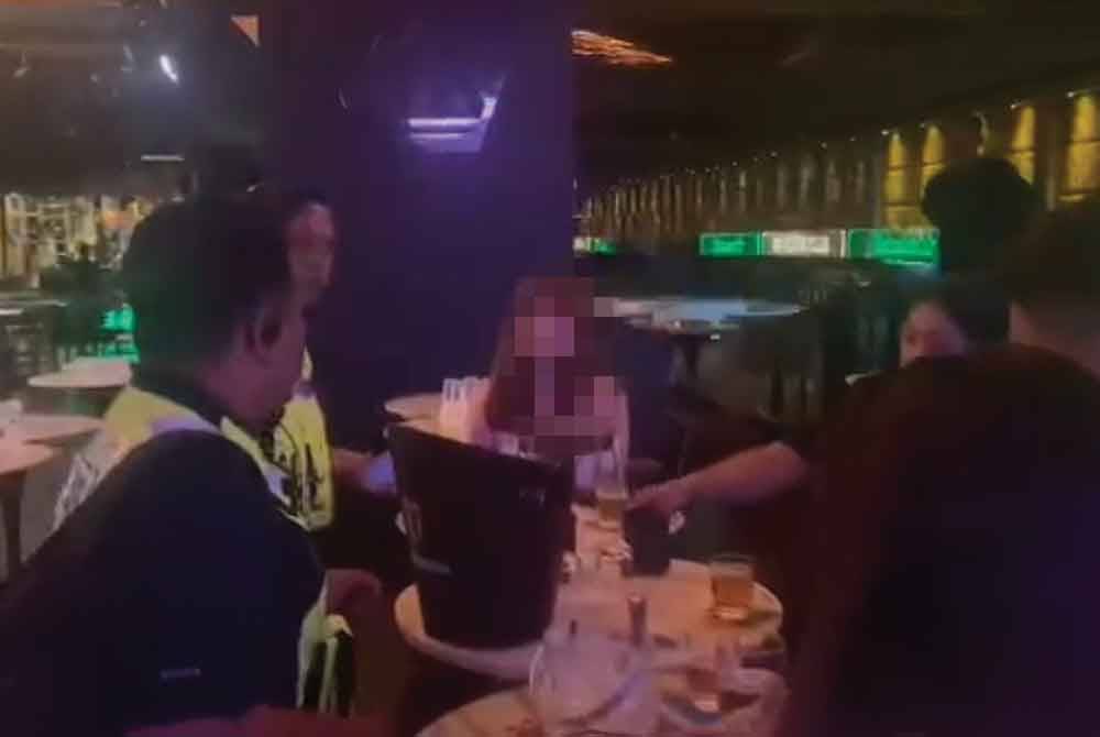 Seramai 4,568 pengunjung diperiksa dalam serbuan dijalankan.