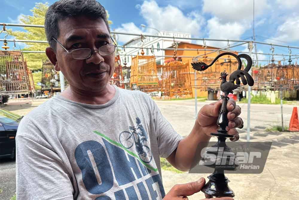 Penyangkut jenis ayam jantan digunakan dan dapat menaikkan nilai sebuah sangkar. Foto Sinar Harian-ADILA SHARINNI WAHID