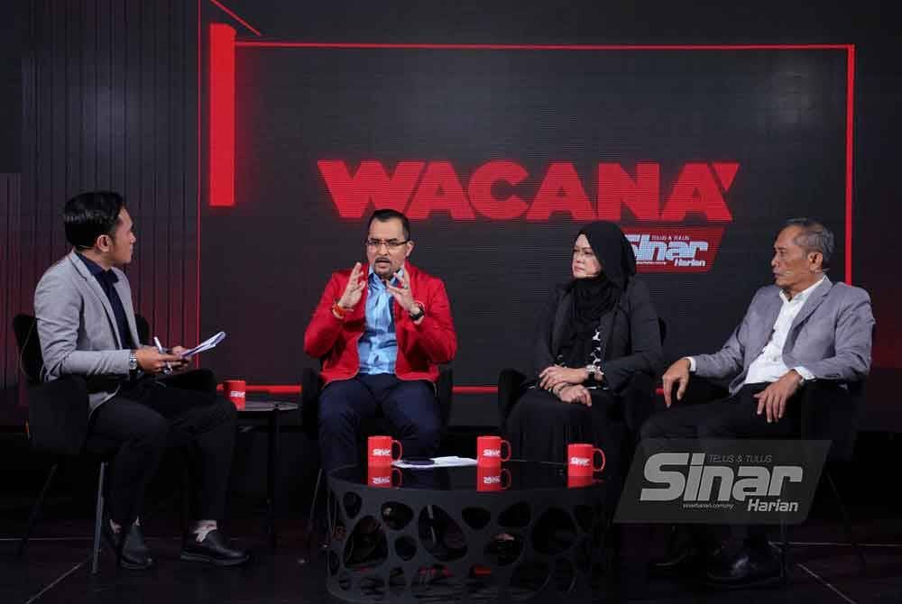 Wacana Sinar edisi 426 bertajuk 'MRSM Untuk B40 Sahaja?' menampilkan (dari kiri) Ismail, Asyraf Wajdi, Nur Aziera dan Mohd Fadzli yang berlangsung di Kompleks Kumpulan Karangkraf pada Selasa. Foto Sinar Harian-MOHD HALIM ABDUL WAHID