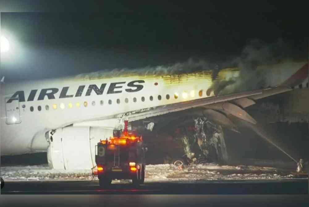 Proses pemindahan kesemua 379 penumpang dapat dilaksanakan dalam tempoh kurang 20 minit.