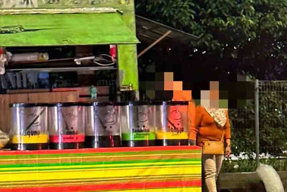 Aktiviti jual beli di Taman Tasik Titiwangsa mengundang isu lambakan sampah di lokasi riadah tersebut.