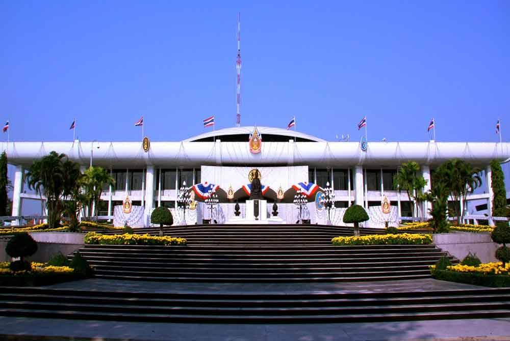 Bajet sebanyak 3.48 trilion baht (AS$101 bilion) diluluskan dalam sesi undian pada lewat Jumaat dengan 311 anggota Parlimen menyokong manakala 177 menentang dan empat berkecuali selepas tiga hari perbahasan.