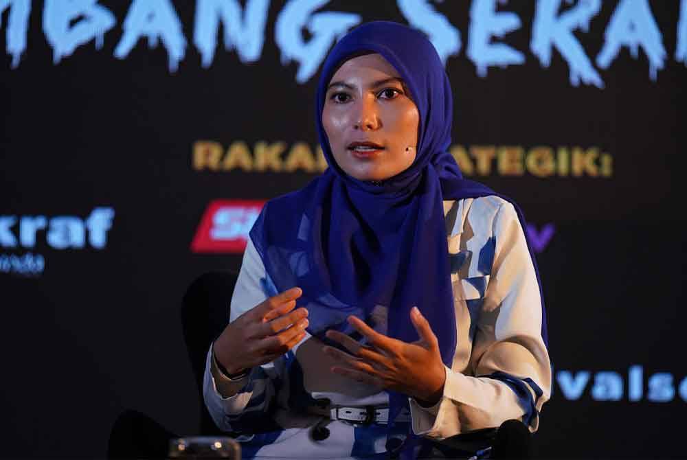 KakDya berkongsi pengalaman mistik secara langsung dalam TikTokers Sembang Seram sempena Festival Seram Buku Prima di Kompleks Kumpulan Karangkraf pada Ahad.