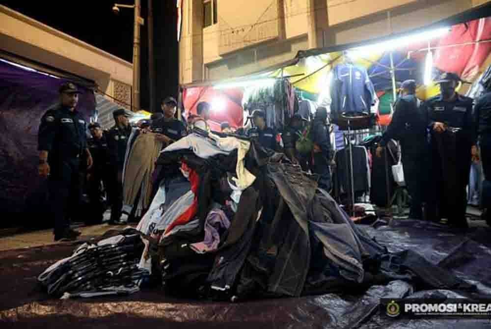 Barangan pakaian terpakai dan peralatan disita akan dipindahkan ke Setor Sitaan DBKL