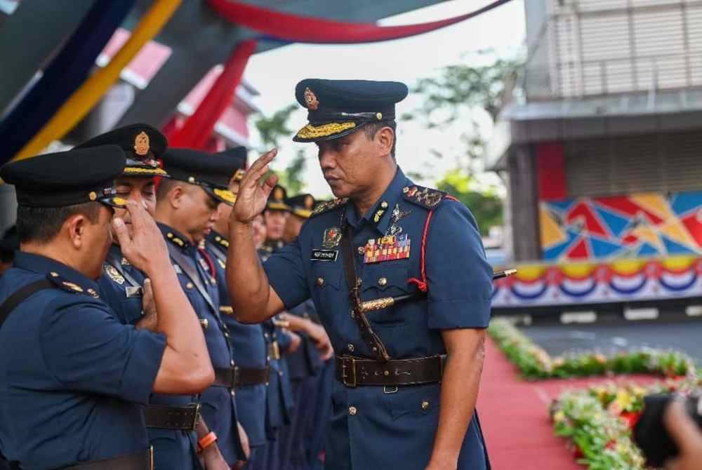 Nor Hisham pada Majlis Hormat Panglima Ketua Pengarah Ke-9 di Ibu Pejabat JBPM Putrajaya pada Rabu. Foto JBPM
