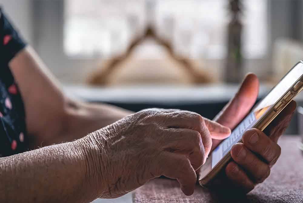 Gara-gara tertarik dengan pulangan pelaburan lumayan, seorang wanita mengalami kerugian sebanyak RM554,000 apabila menjadi mangsa penipuan pelaburan saham.Foto hiasan 123RF