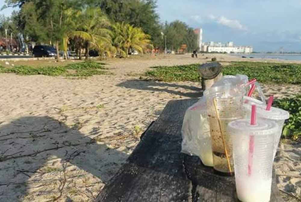 Individu yang membuang sampah merata-rata di Kelantan bakal berdepan kompaun sehingga RM500. Foto hiasan