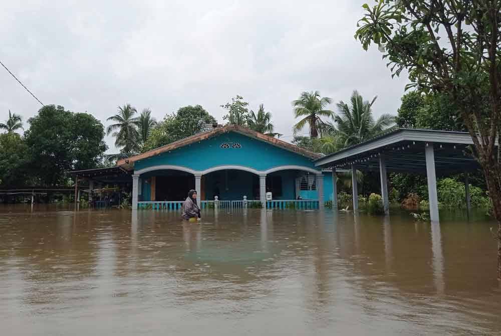 Jumlah mangsa banjir di Johor dan Pahang turun kepada 891 orang yang berlindung di 12 PPS setakat 3.43 petang Ahad. Foto Bernama