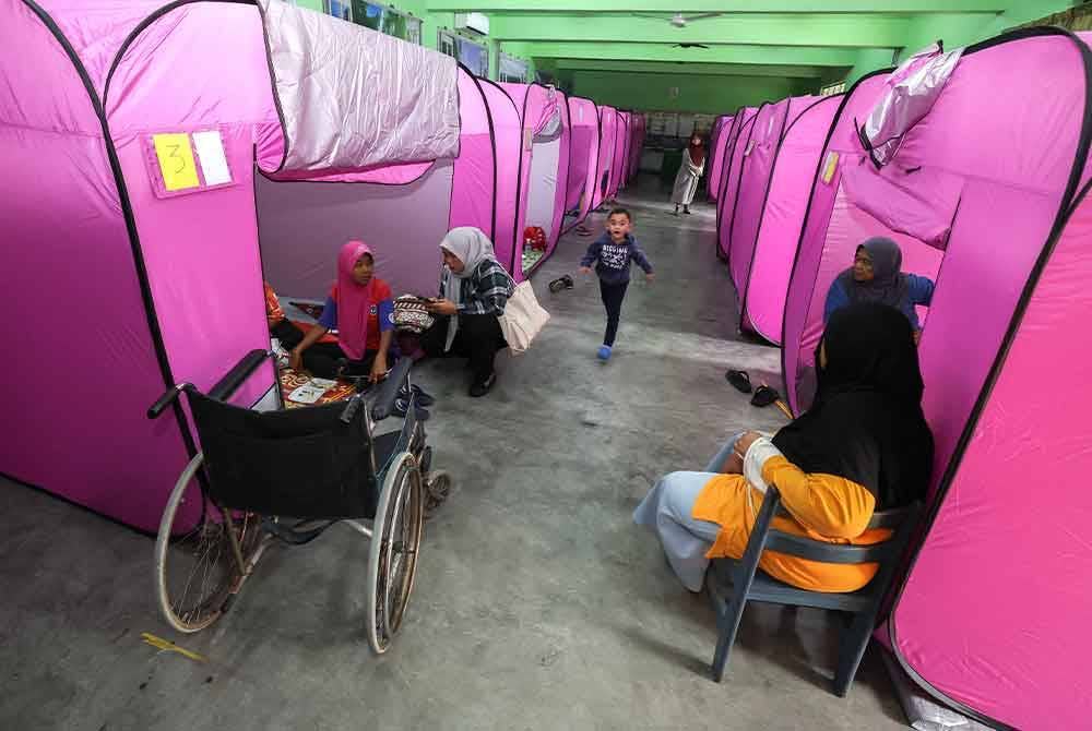 Seramai 455 orang masih berlindung di lapan PPS di tiga negeri terjejas banjir. Foto hiasan