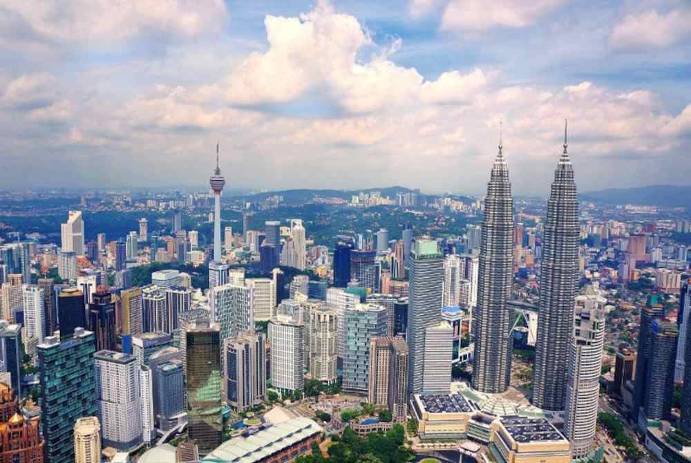 StanChart mengunjurkan prospek ekonomi lebih cerah bagi Malaysia tahun ini. Gambar hiasan