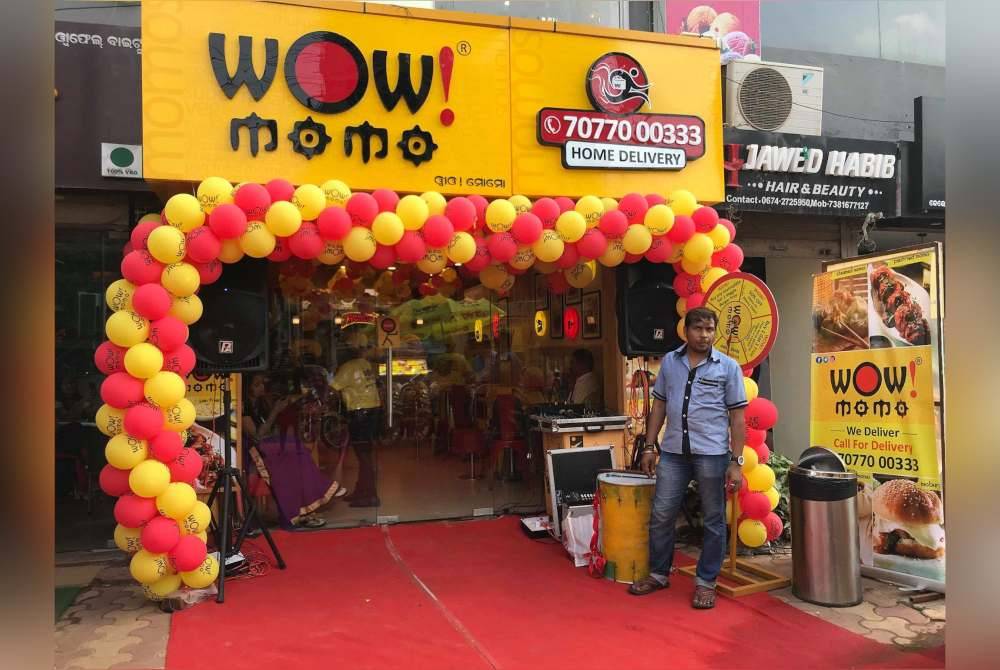 Syarikat yang berpangkalan di Kolkata itu diasaskan pada 2008 dan mengendalikan kira-kira 630 cawangan serta kiosk di 35 bandar di bawah jenama yang berbeza. Foto FB Wow! Momo