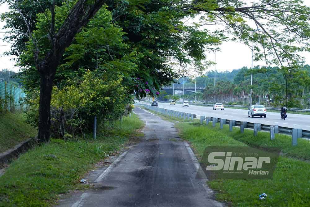 Laluan khas motosikal yang tidak selenggara dan tidak lagi digunakan di Putrajaya.