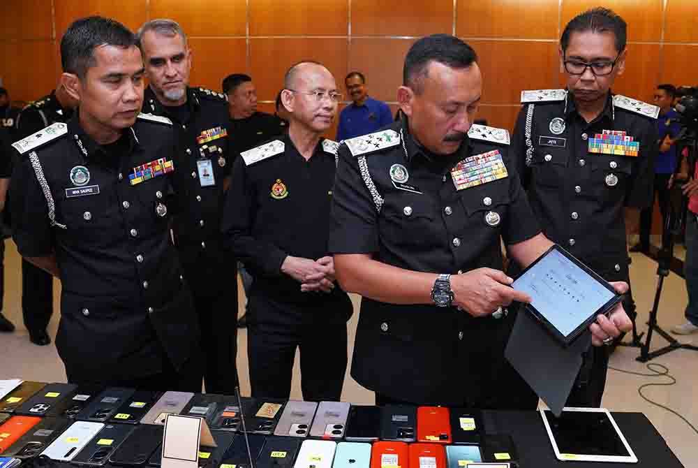 Ruslin (dua dari kanan) ketika sidang media di Pejabat JIM Kuala Lumpur pada Rabu. Foto Sinar Harian-MOHD HALIM ABDUL WAHID